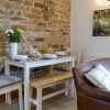 Stanegate Cottage - has everything you require to self cater or enjoy a meal at the pub in the village
